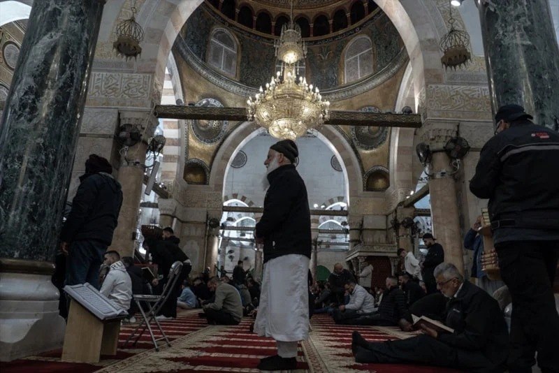 Məscidi-Əqsa 41 gündən sonra ibadətə açıldı - FOTO Məscidi-Əqsa 41 gündən sonra ibadətə açıldı - FOTO