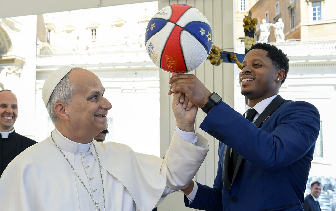 Papanın bu görüntüləri gündəm oldu – VİDEO Papanın bu görüntüləri gündəm oldu – VİDEO