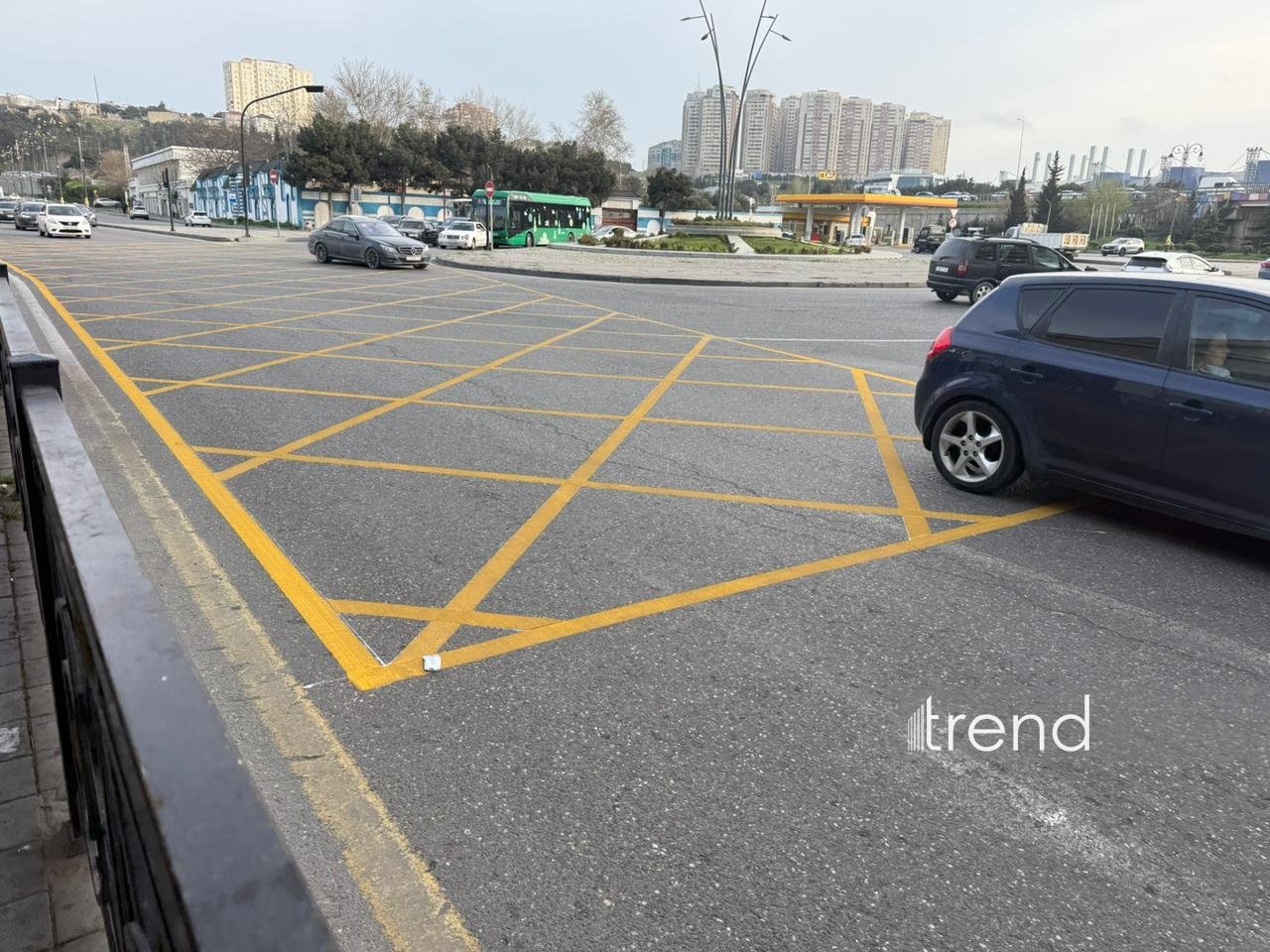 DİQQƏT: bu yolda 100 manat cərimələnə bilərsiniz - FOTO