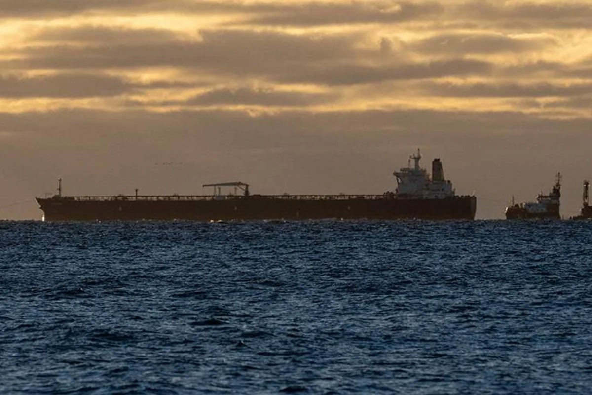 İsveçdə saxlanılan gəmi sərbəst buraxıldı