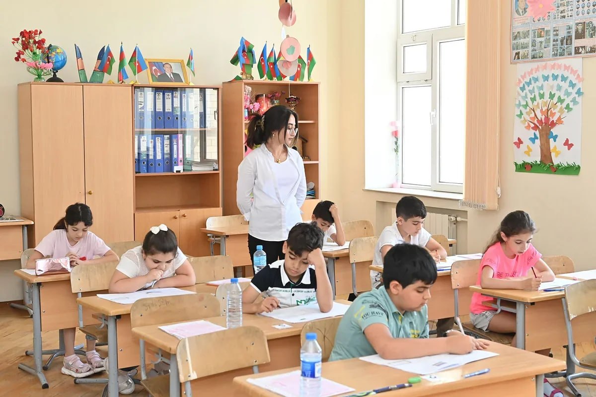 Bu gündən MÜƏLLİMLƏRİN iş yerinin dəyişdirilməsi müsabiqəsinə başlanılır