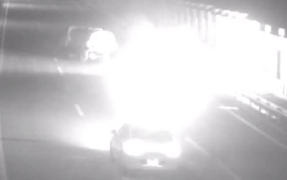 Sürücü məsuliyyətsizliyi ağır qəzaya səbəb oldu – ANBAAN VİDEO Sürücü məsuliyyətsizliyi ağır qəzaya səbəb oldu – ANBAAN VİDEO