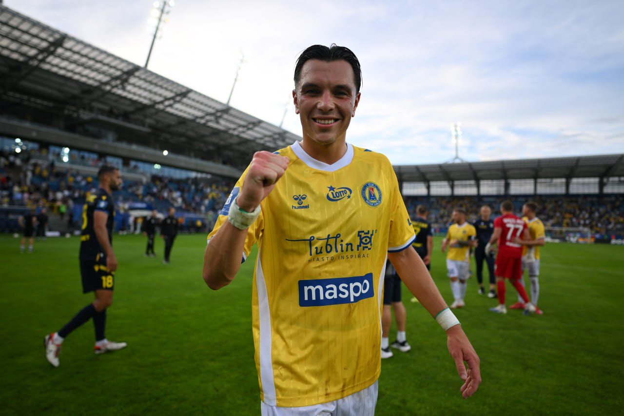 Millimizin üzvü bu kluba KEÇƏ BİLƏR Millimizin üzvü bu kluba KEÇƏ BİLƏR