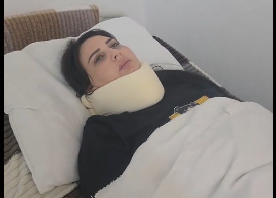 Müğənni sevgilisi tərəfindən döyüldü - Xəstəxanaya yerləşdirildi - VİDEO Müğənni sevgilisi tərəfindən döyüldü - Xəstəxanaya yerləşdirildi - VİDEO