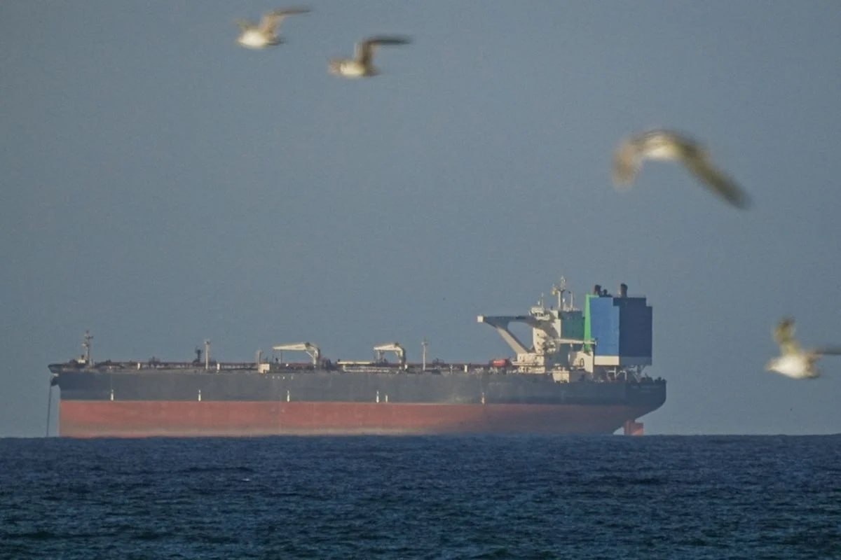 Çin tankeri ABŞ-ın blokadasına baxmayaraq Hörmüz boğazından keçdi Çin tankeri ABŞ-ın blokadasına baxmayaraq Hörmüz boğazından keçdi