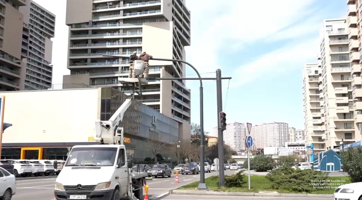 Sürücülərin DİQQƏTİNƏ! Bu yolda işıqforlar quraşdırılacaq – VİDEO Sürücülərin DİQQƏTİNƏ! Bu yolda işıqforlar quraşdırılacaq – VİDEO