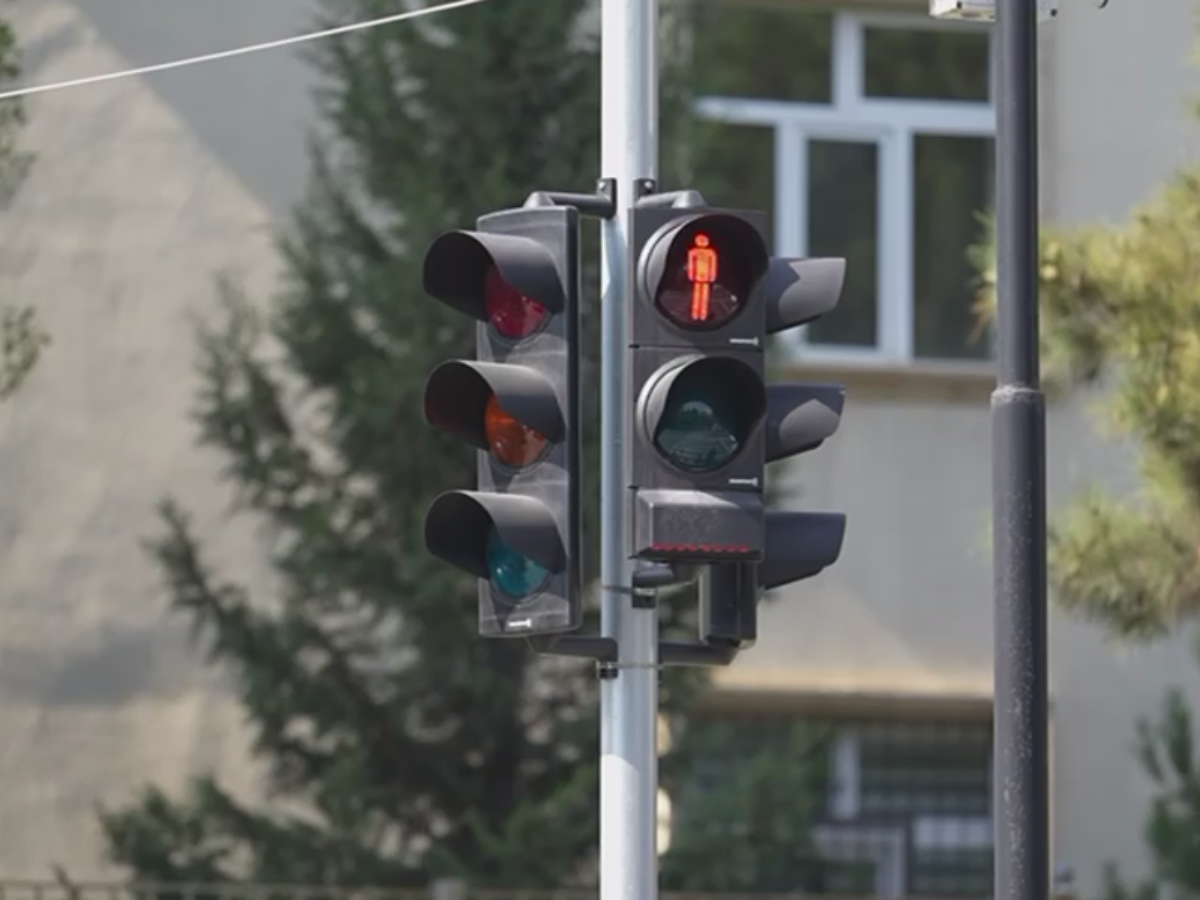 BU ƏRAZİLƏRDƏ yol hərəkəti dəyişir - VİDEO