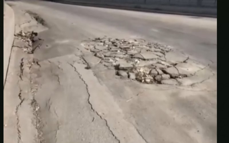 Sabunçu körpüsündə yol çökdü - VİDEO Sabunçu körpüsündə yol çökdü - VİDEO