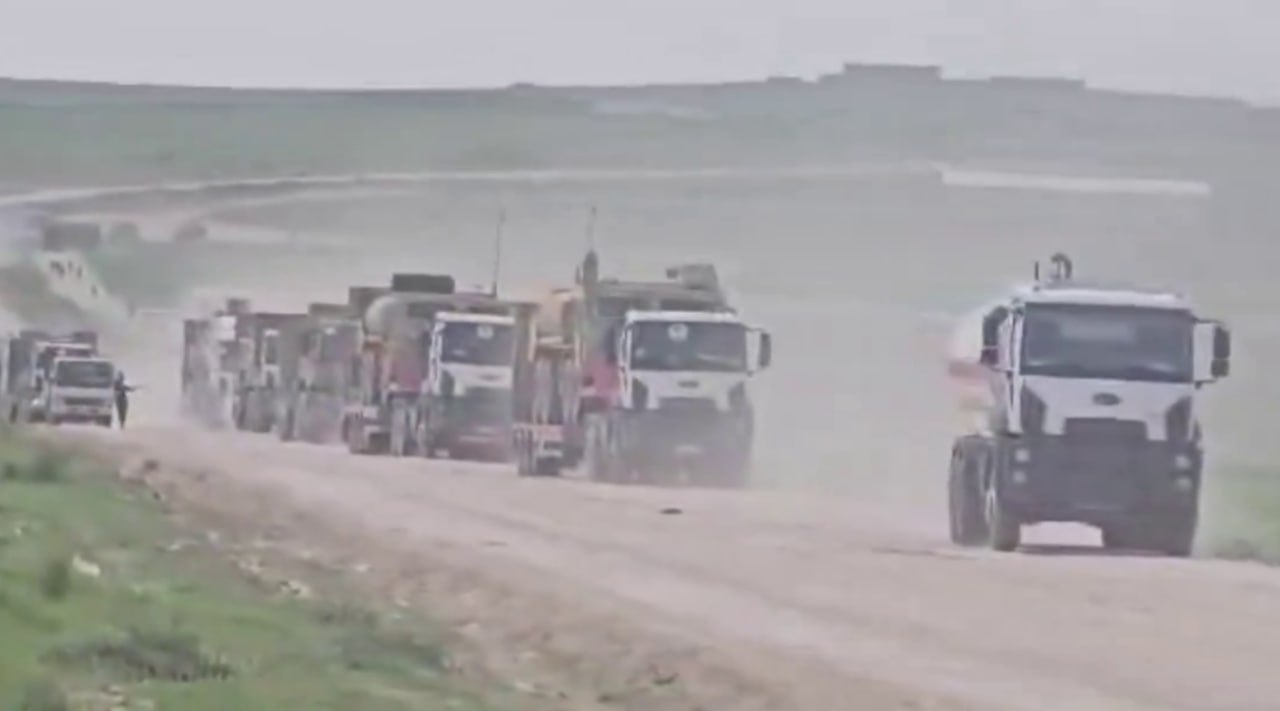 ABŞ hərbi qüvvələri Suriyanı belə tərk etdi – VİDEO ABŞ hərbi qüvvələri Suriyanı belə tərk etdi – VİDEO