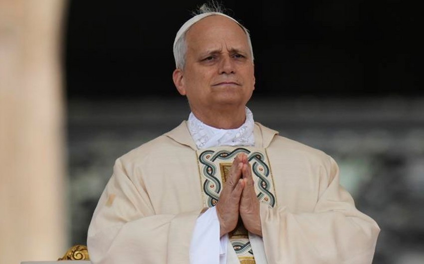 Roma Papası: "Dünya bir ovuc tiran tərəfindən parçalanır"