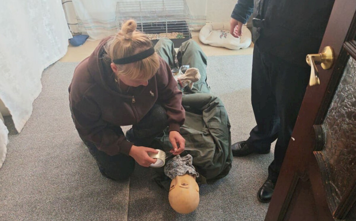 Ərinin söyüşlərindən bezib ağzını skoçladı, kişi boğulub öldü