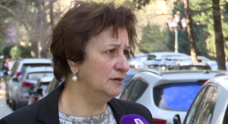 Kartından 4800 manat oğurladılar, zəng edərək gülə-gülə ələ saldılar &ndash; VİDEO