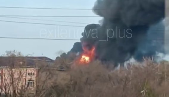 Ukrayna Samarada neft emalı zavoduna zərbə endirdi &ndash; VİDEO