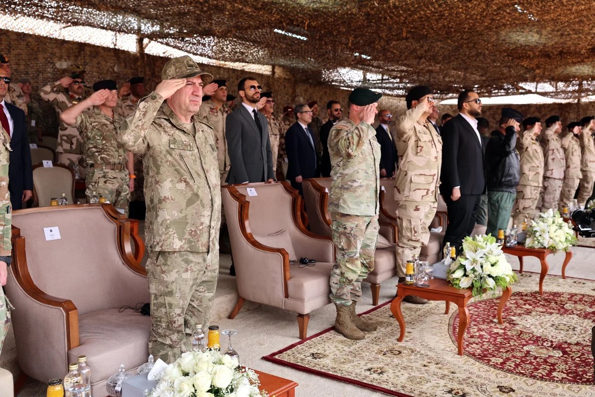 Türkiyənin ordu generalı Liviyada hərbi təlimdə - FOTO