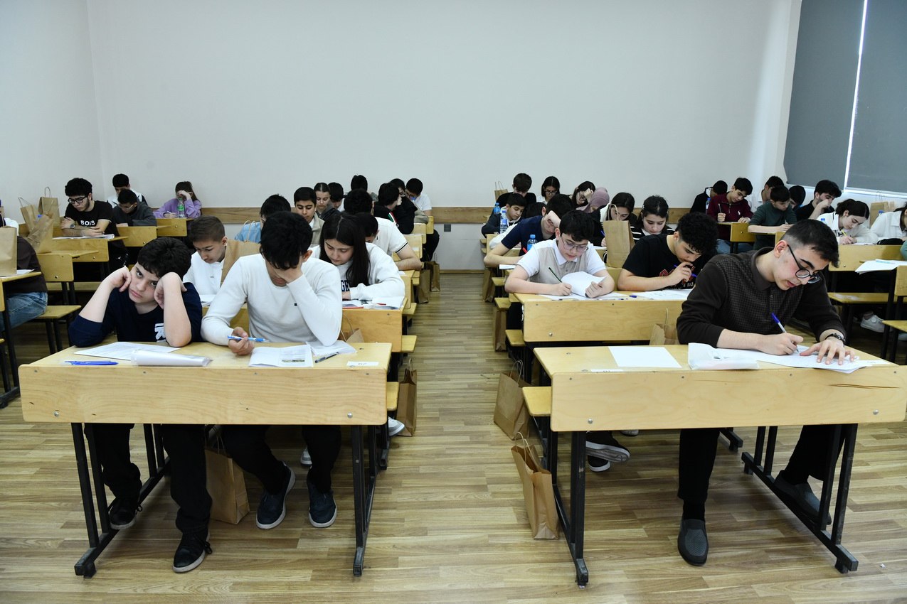 ADNSU-da 832 şagirdin iştirakı ilə Respublika fənn olimpiadasının final mərhələsi keçirilir