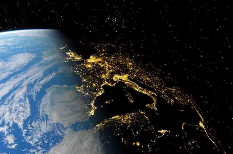 Yer kürəsi ildən-ilə daha işıqlı olur