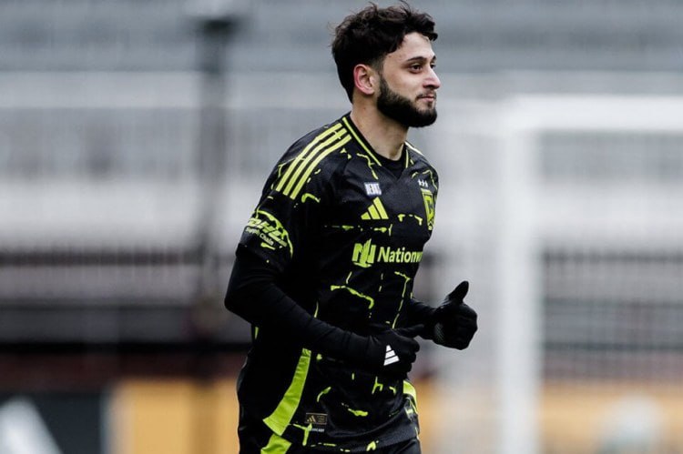 Nəriman oynadı, komandası məğlub oldu - VİDEO