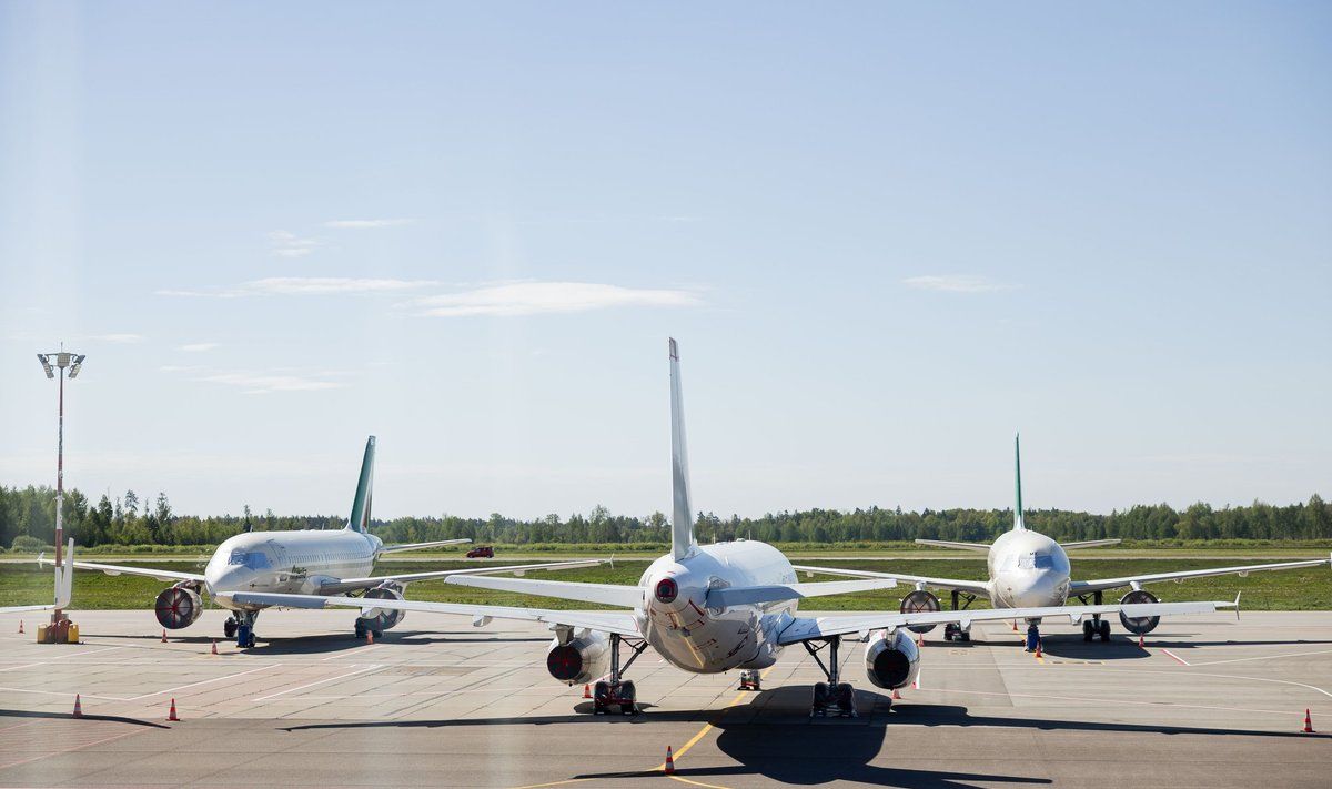 Latviya və Litva Fitsonun təyyarəsini Moskvaya buraxmayacaq