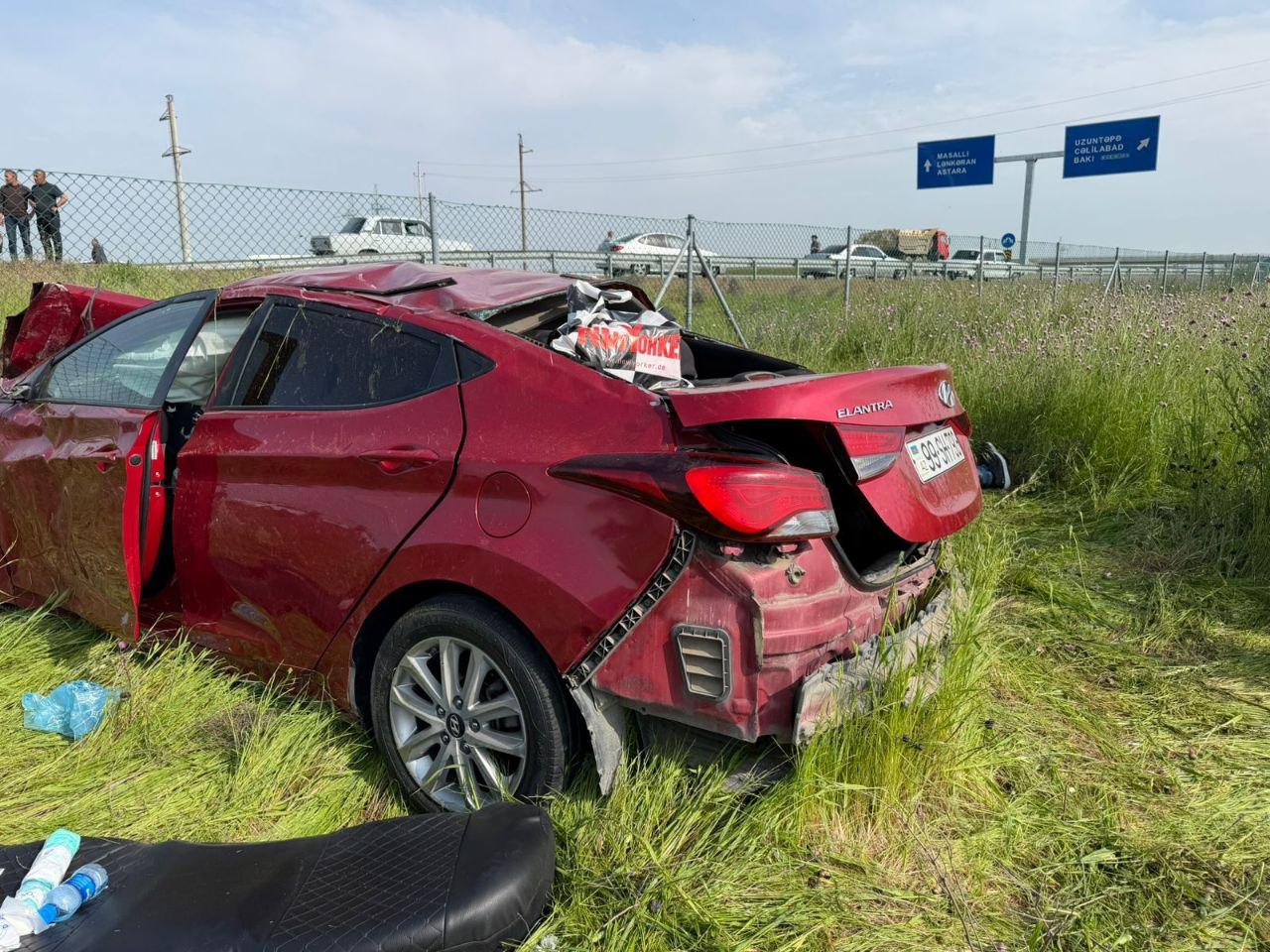 Cəlilabadda ağır qəza: Qadın öldü, iki uşaq yaralandı - FOTO- VİDEO