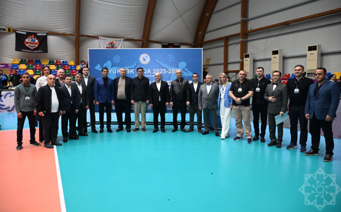 Qadın voleybolçular mükafatlandırıldı - FOTO