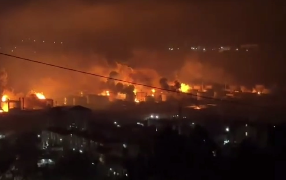 Ukrayna Tuapsedə neft emalı zavoduna zərbə endirdi - VİDEO