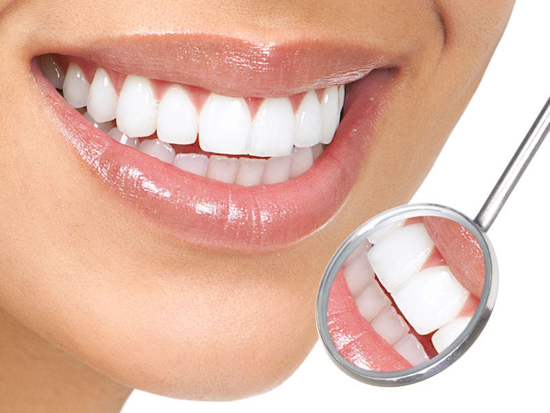 Qəhvə içənlər dişləri ağ saxlamaq üçün bu üsuldan istifadə etməlidir &ndash; Həkimdən XƏBƏRDARLIQ