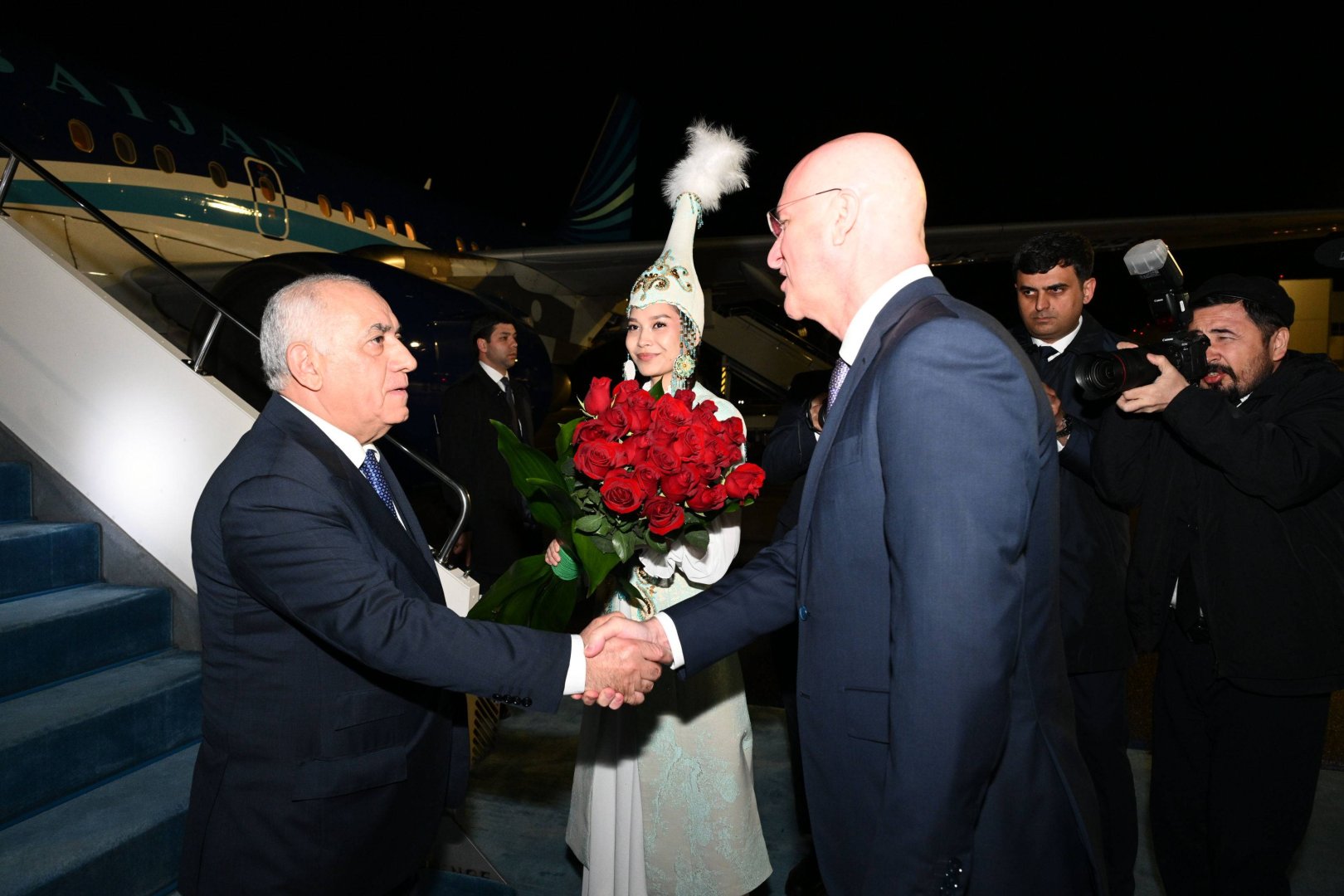 Əli Əsədov Qazaxıstana getdi...