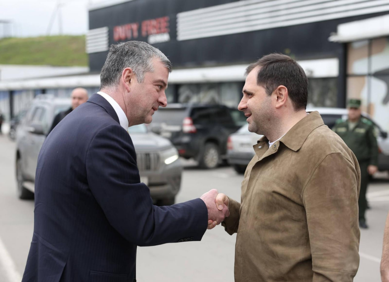 Papikyan Gürcüstana rəsmi səfərə gedib