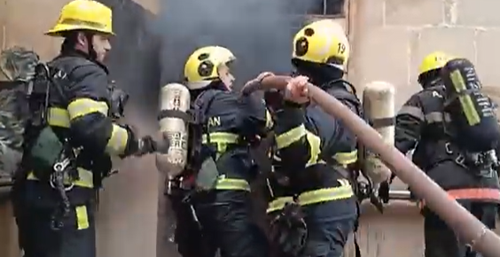 Bakıda internat məktəbinin yataqxanasında yanğın - VİDEO