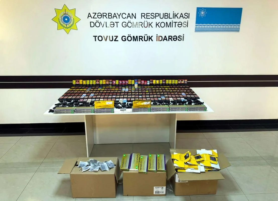 Gömrük postunda 243 ədəd mobil telefon aşkar edildi