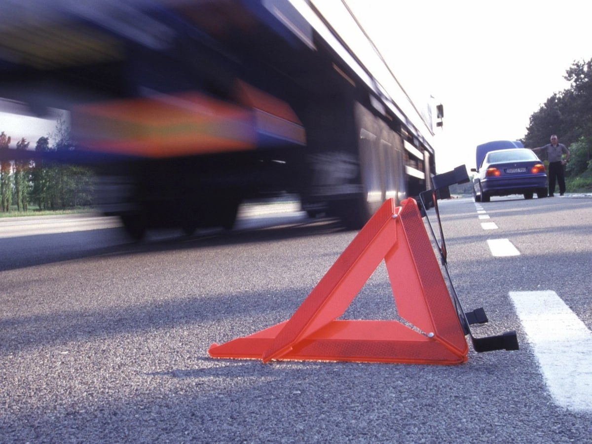 Şəkidə "KamAz" yaşlı qadını vuraraq öldürdü