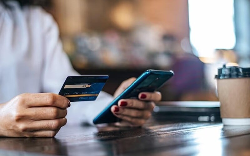 Bu bank kartları arasında pul köçürmələrində KOMİSSİYA TUTULMUR