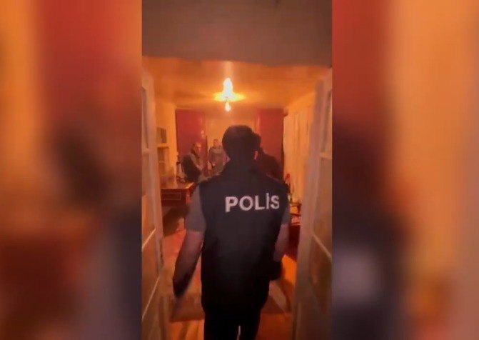 SON DƏQİQƏ! Bakıda narkopriton aşkarlandı: 5 nəfər saxlanıldı &ndash; FOTO/VİDEO