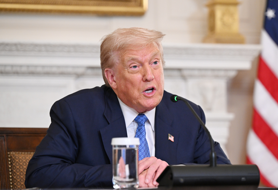 Tramp 8 iranlı qadınla bağlı: "İrana və liderlərinə minnətdaram!"