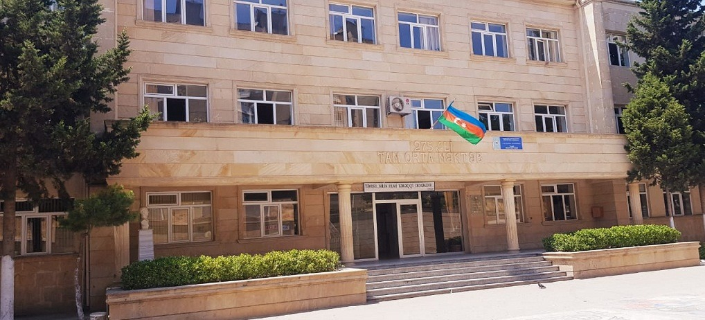 Bakıda daha bir məktəbdə OLAY: Şagird sinif yoldaşlarını ölümlə HƏDƏLƏDİ &ndash; RƏSMİ AÇIQLAMA