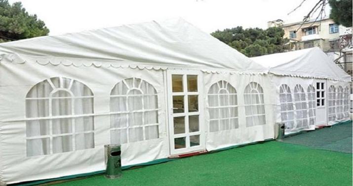 Dostunun yasında vəfat etdi