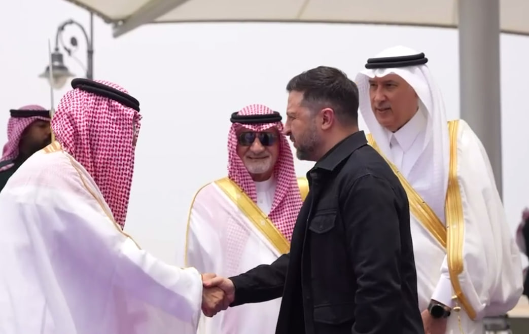 Zelenski Səudiyyə Ərəbistanına getdi &ndash; VİDEO