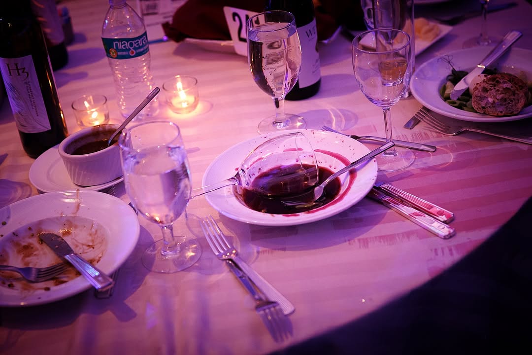 Vaşiqtondakı atışmada şam yeməyindən qalan GÖRÜNTÜLƏR