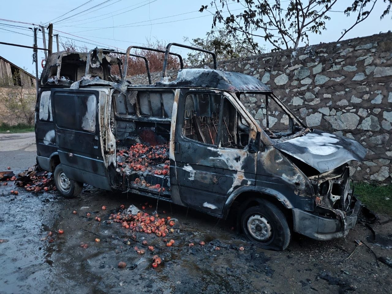 Gəncədə &ldquo;QAZel&rdquo; yandı, sürücü xəsarət aldı - FOTO/VİDEO