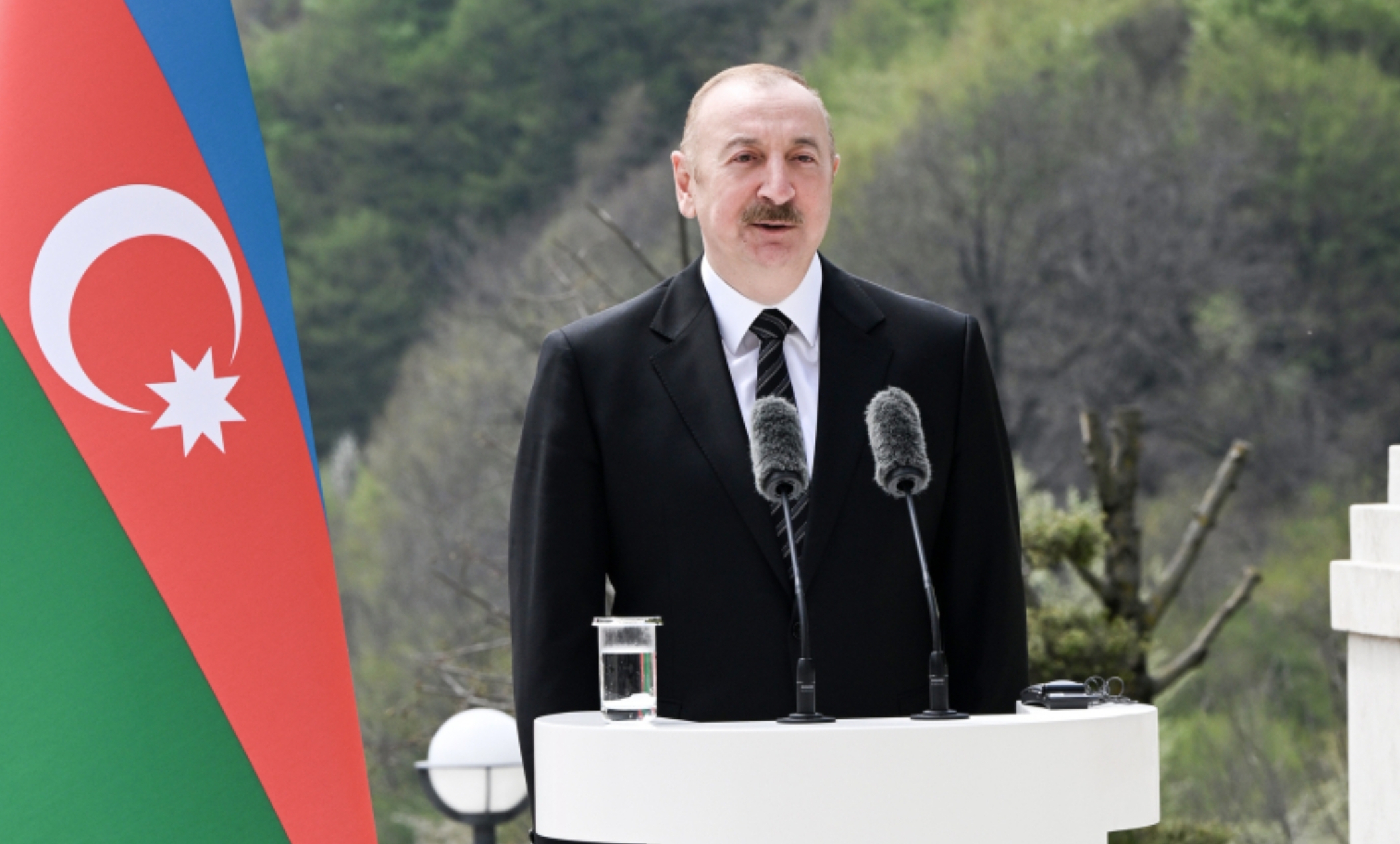 Prezident: &ldquo;Çexiyadan hərbi təyinatlı bir çox məhsullar alırıq&rdquo; - VİDEO