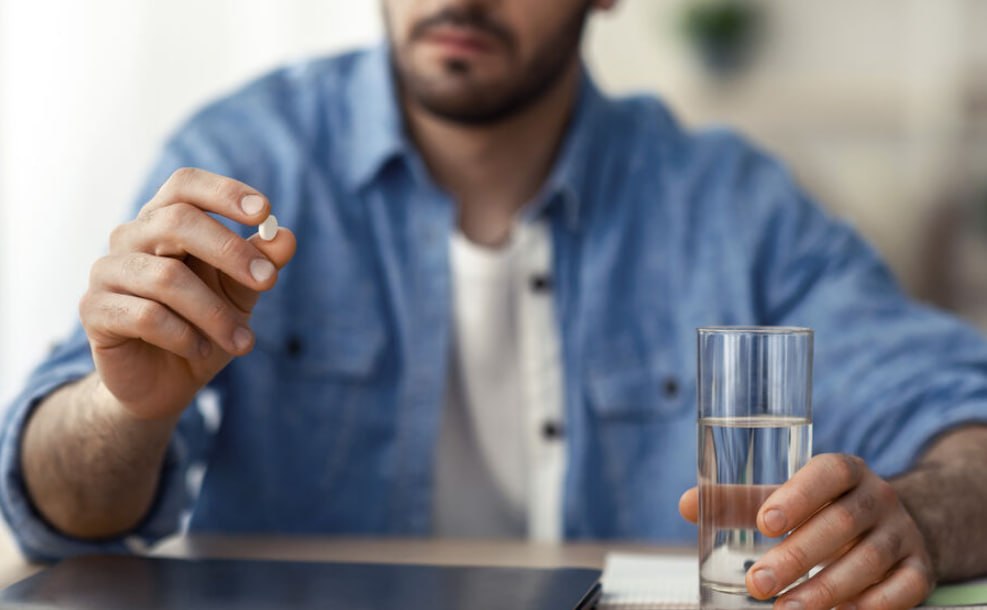 Həkim resepti olmadan ağrıkəsici qəbul edənlərə XƏBƏRDARLIQ