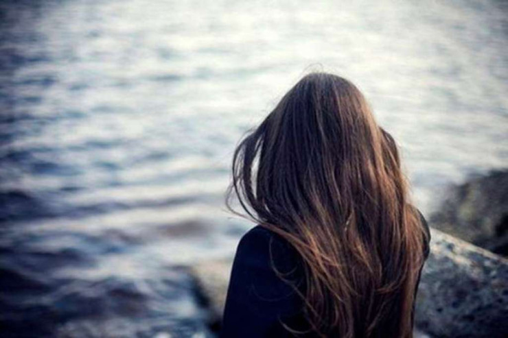 Tələbə qızın pul qarşılığında görüşdüyü kişinin doğma atası olduğu üzə çıxdı