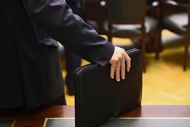 Diplomatların şəxsi baqajları gömrük baxışından keçiriləcək