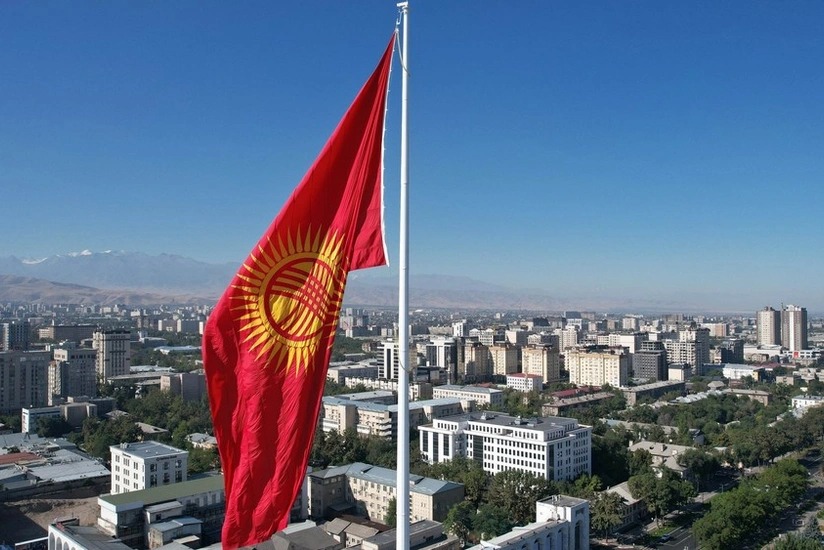 Qırğızıstanda 3 vəzifəli şəxs dövlət çevrilişi etmək istəyib - TƏFƏRRÜAT - FOTO