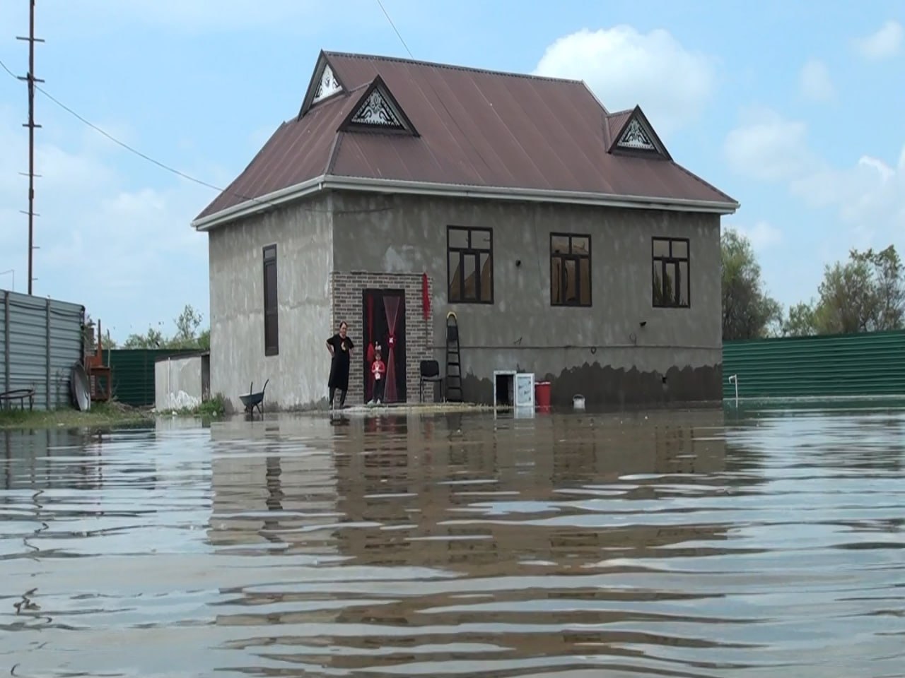 Kürdəmirdə Kürün səviyyəsi qalxdı - ev və əkin sahələri su altında qaldı - FOTOLAR