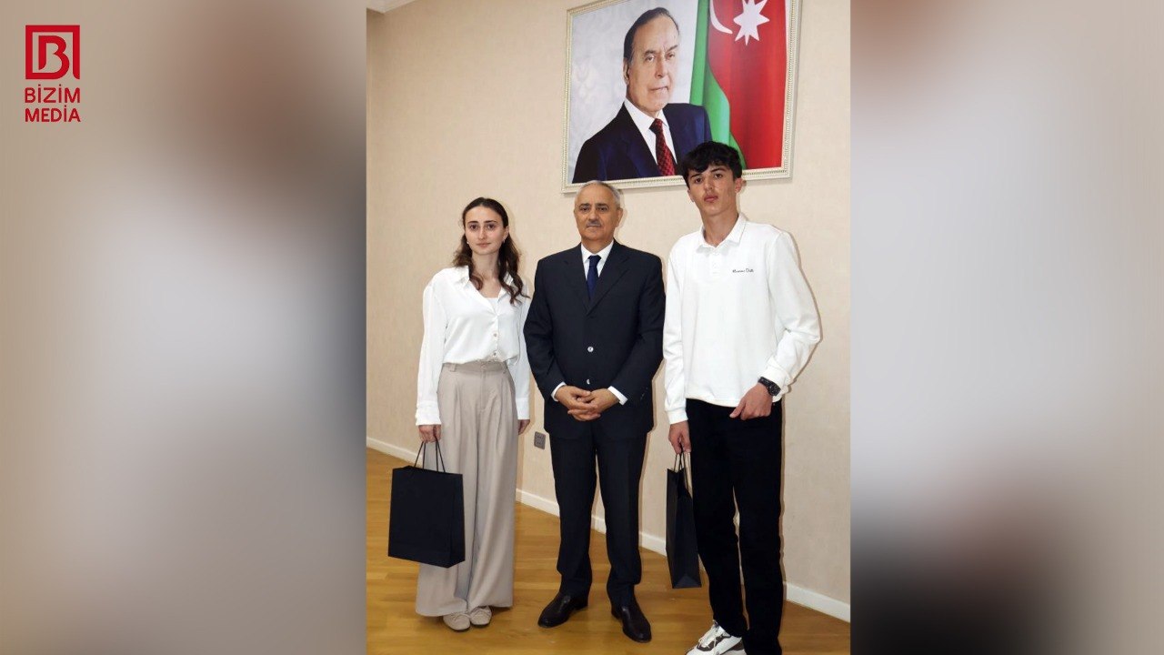 Qusarda yüksək nəticə göstərən şagirdlər mükafatlandırılıb - FOTO