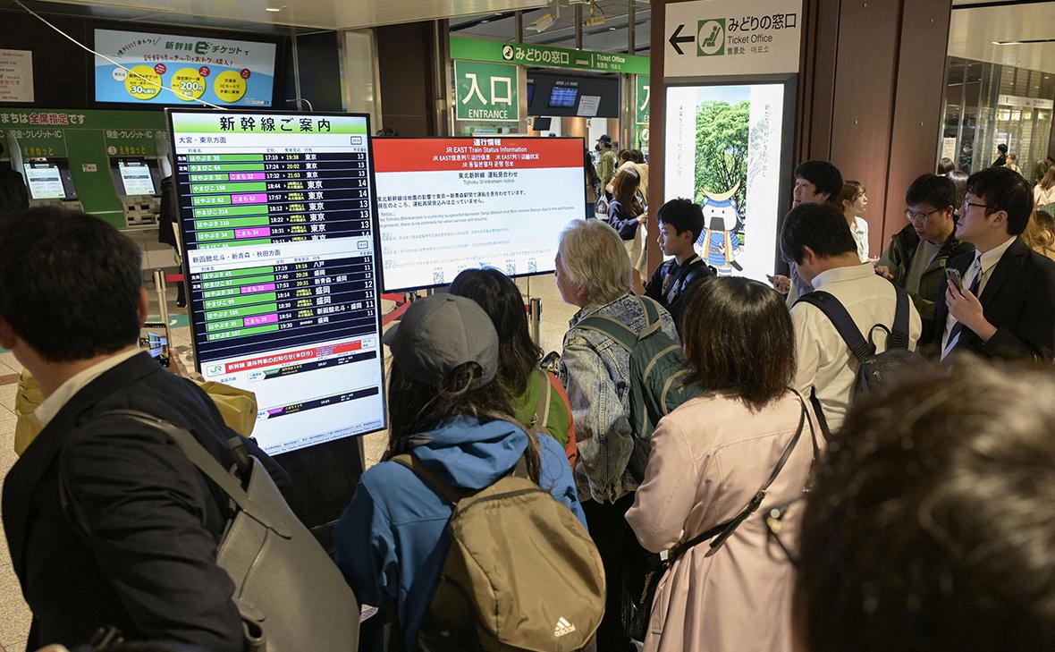 Yaponiyada metro qatarlarının hərəkətində problem yarandı - Zəlzələyə görə...