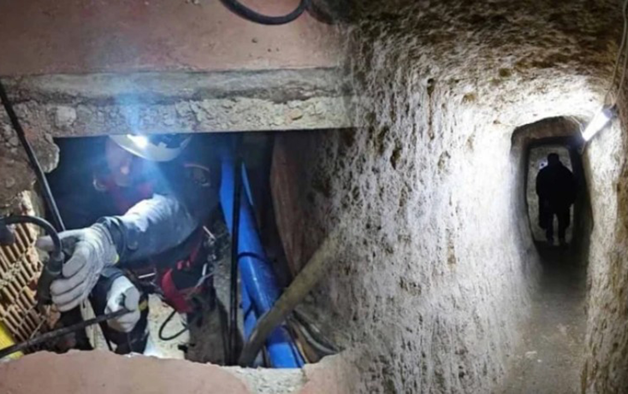 İki ölkəni birləşdirən üçmərtəbəli tunel aşkarlandı - Narkotik daşıyırmışlar &ndash; FOTO