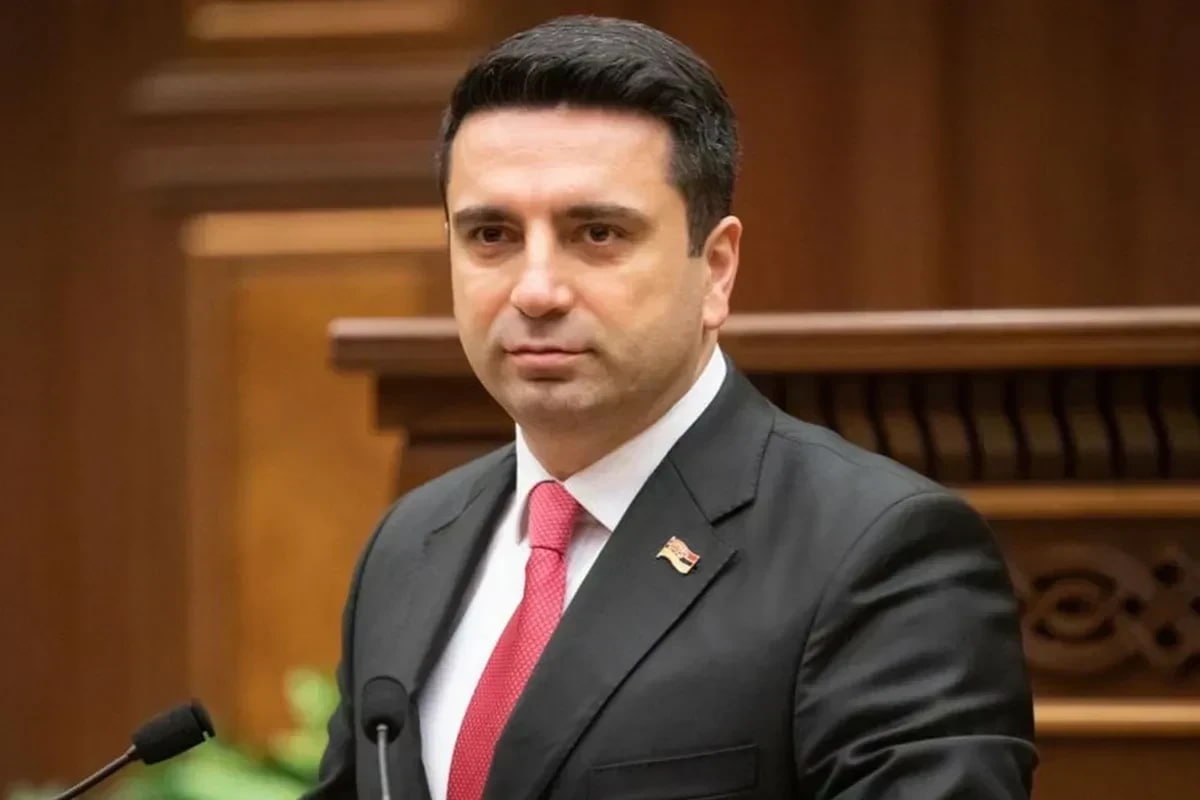 Simonyan Belarusla bağlı sözlərinə görə üzr istəmədi