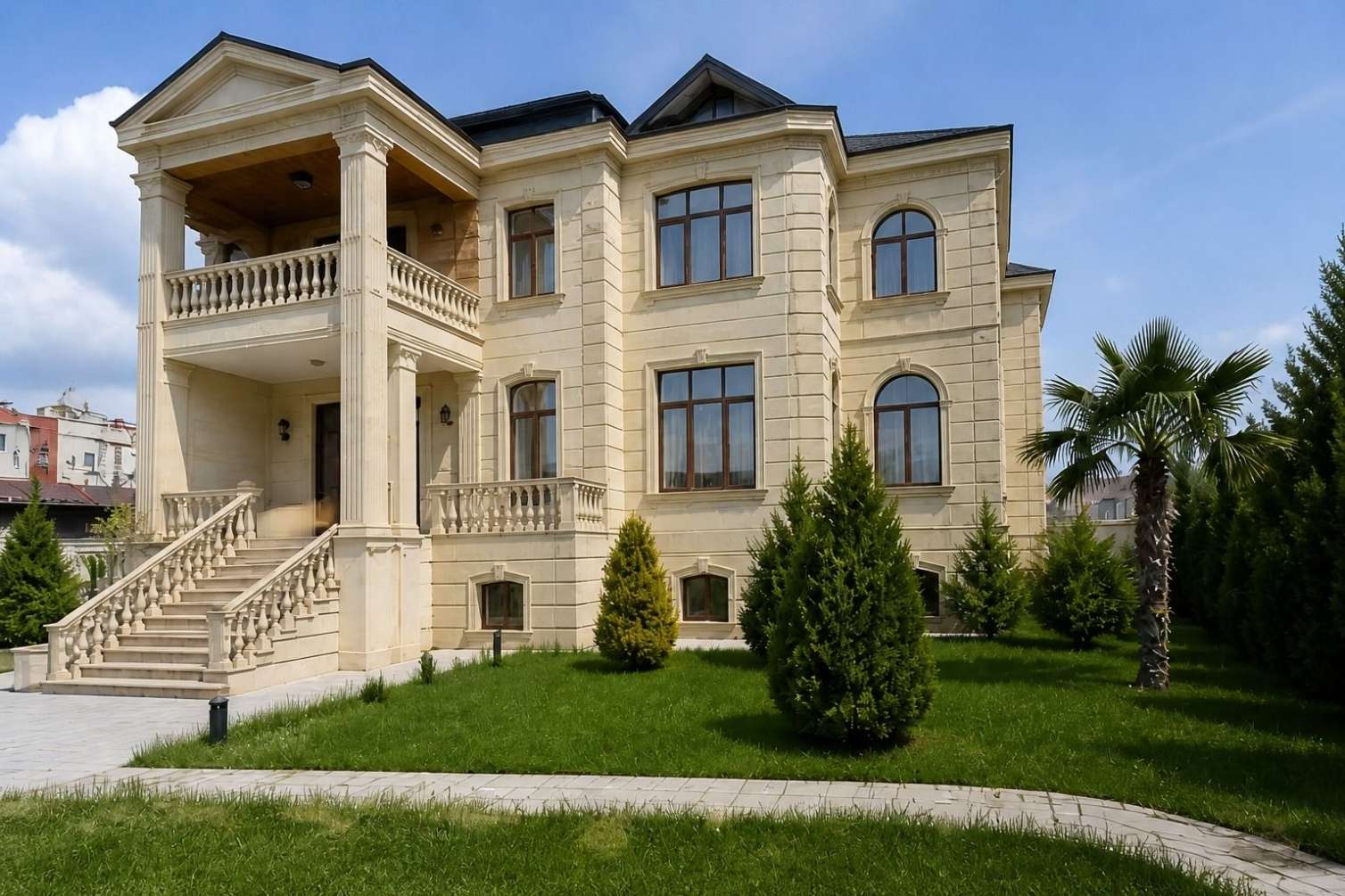 Bakıda torpaq qiymətinə villalar satılır - FOTO
